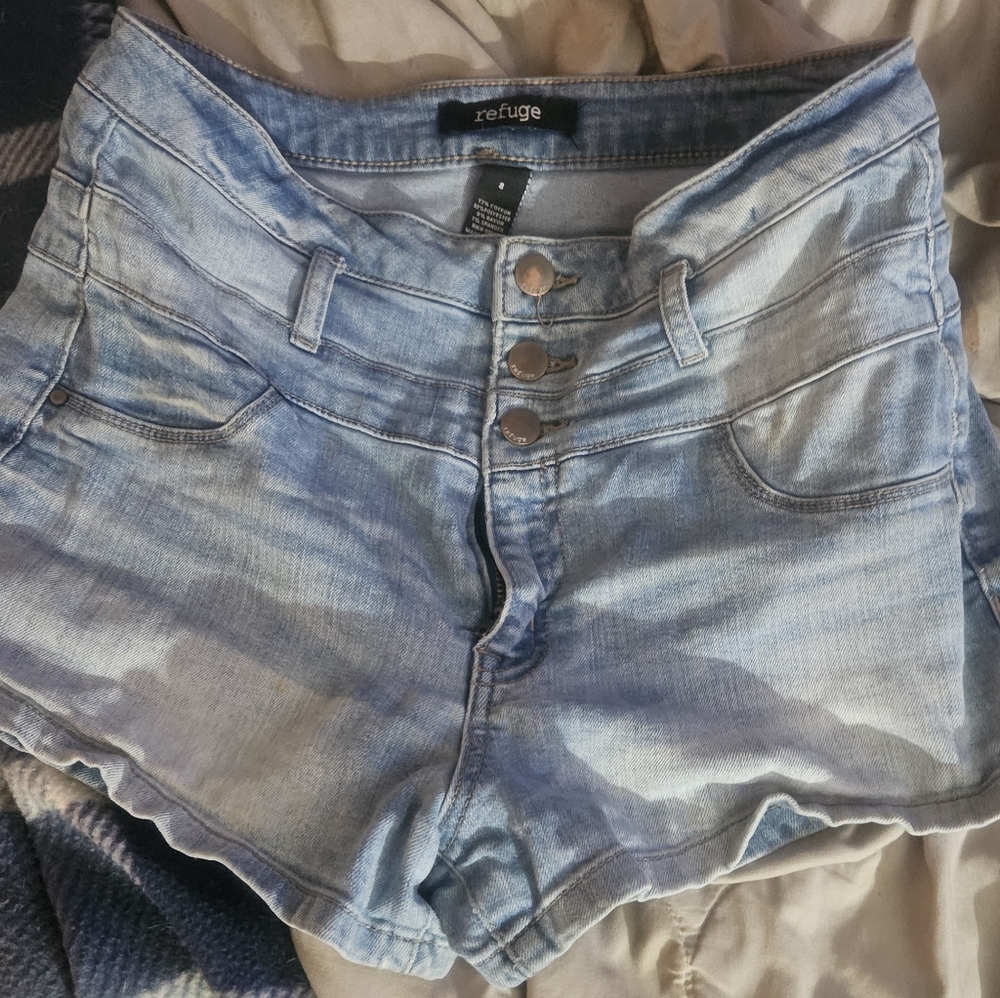 Refuge Womens Stretch Jean Shorts Light Wash Denim Mid-Rise Sz 8